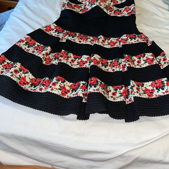 Cute tube mini dress - Picture 3 of 6